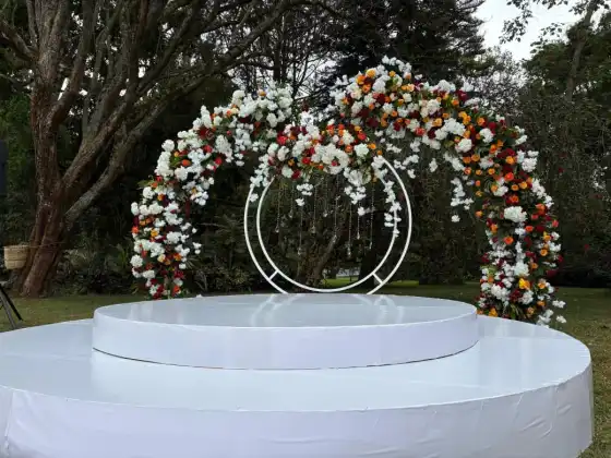 Wedding ceremony floral arrangement details